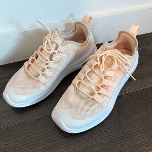Nike Women's Peach Sneakers